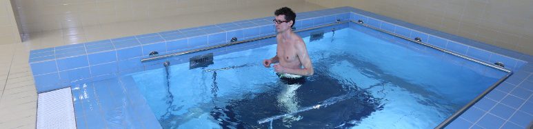 Underwater treadmill running