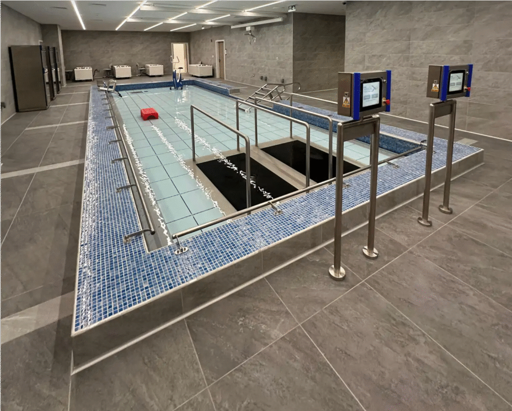 Qatar | Doha: New project – Movable swimming pool floor with two treadmills